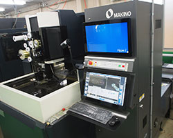 ワイヤーカットによる金型製作